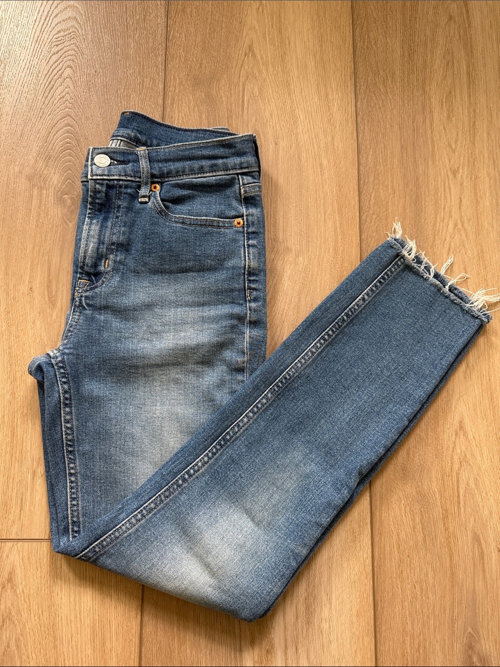 GAP Women's Vintage Slim mid Rise Faded Blue Skinny Jeans Size 25/0